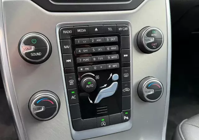 VOLVO V70 D4 Drive-E Dynamic Kinetic