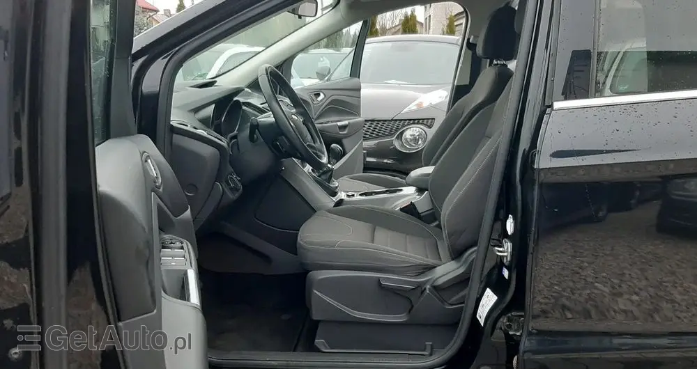 FORD Kuga 1.5 EcoBoost 2x4 Trend