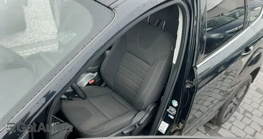 FORD Kuga 1.5 EcoBoost 2x4 Trend