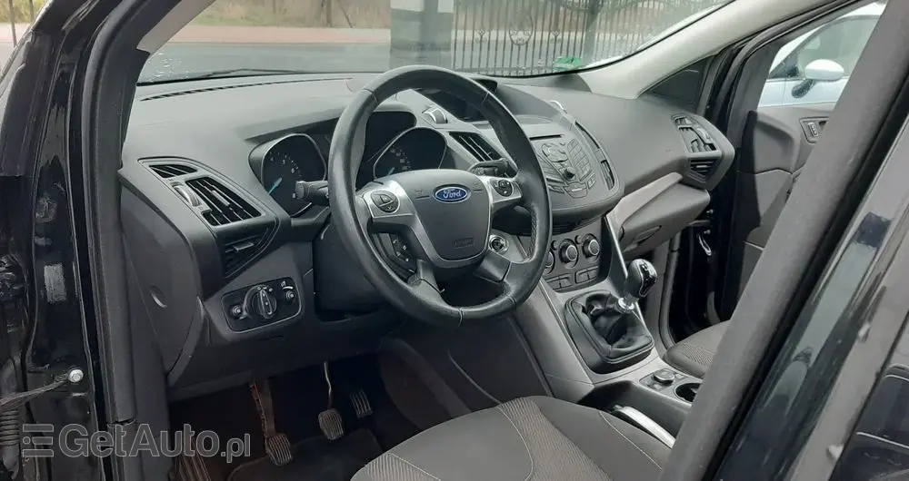 FORD Kuga 1.5 EcoBoost 2x4 Trend