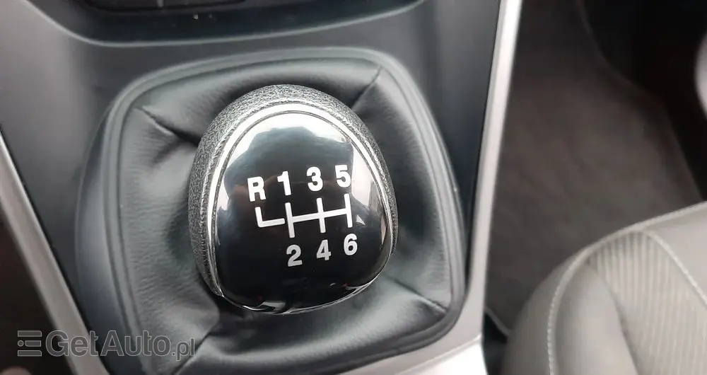 FORD Kuga 1.5 EcoBoost 2x4 Trend