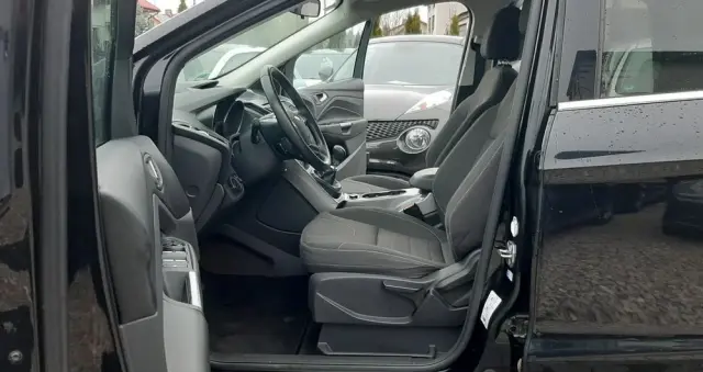 FORD Kuga 1.5 EcoBoost 2x4 Trend