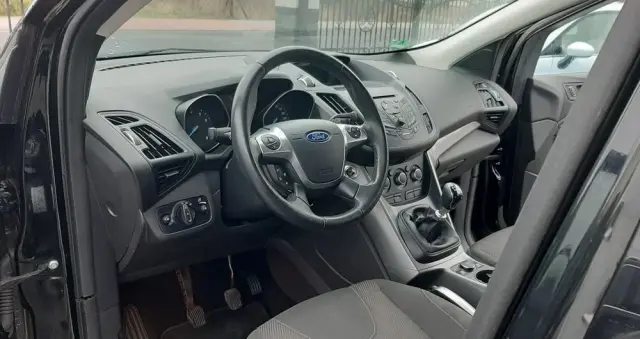 FORD Kuga 1.5 EcoBoost 2x4 Trend