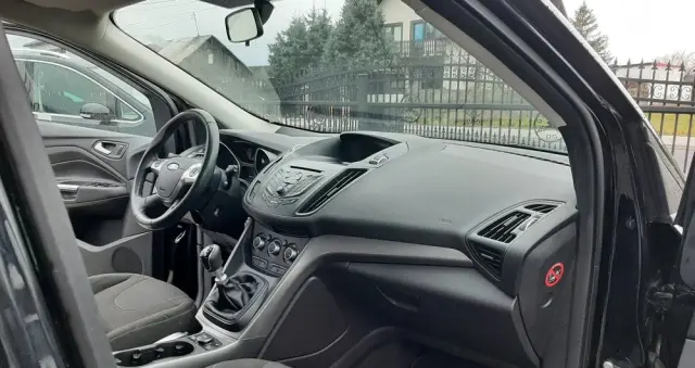 FORD Kuga 1.5 EcoBoost 2x4 Trend