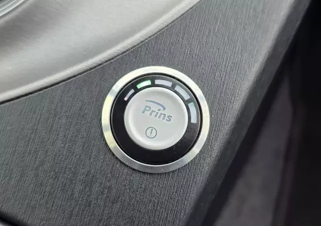 TOYOTA Prius (Hybrid) Executive