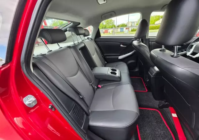 TOYOTA Prius (Hybrid) Executive