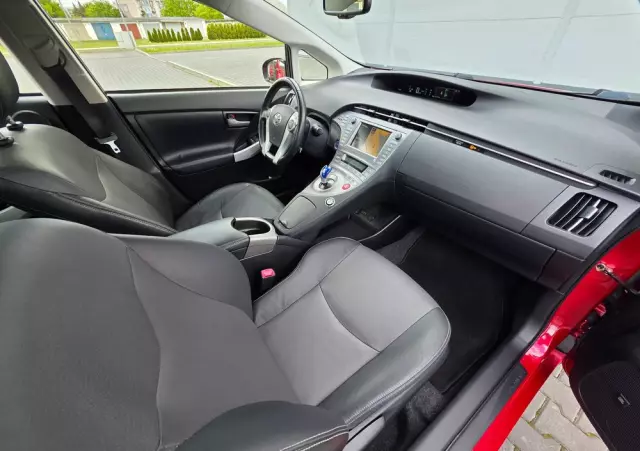 TOYOTA Prius (Hybrid) Executive