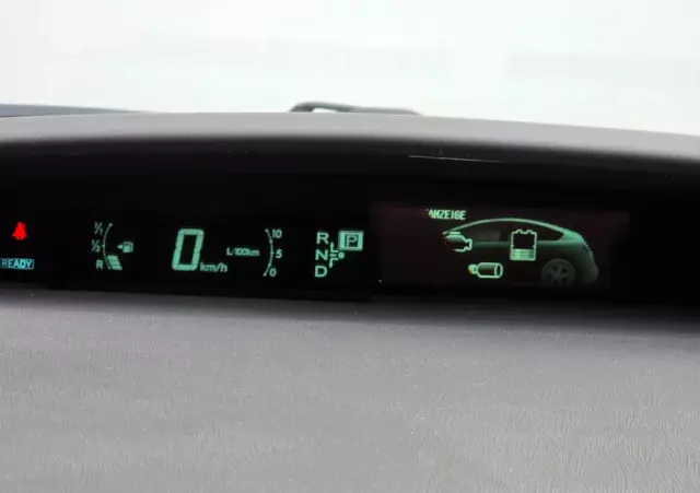 TOYOTA Prius (Hybrid) Executive