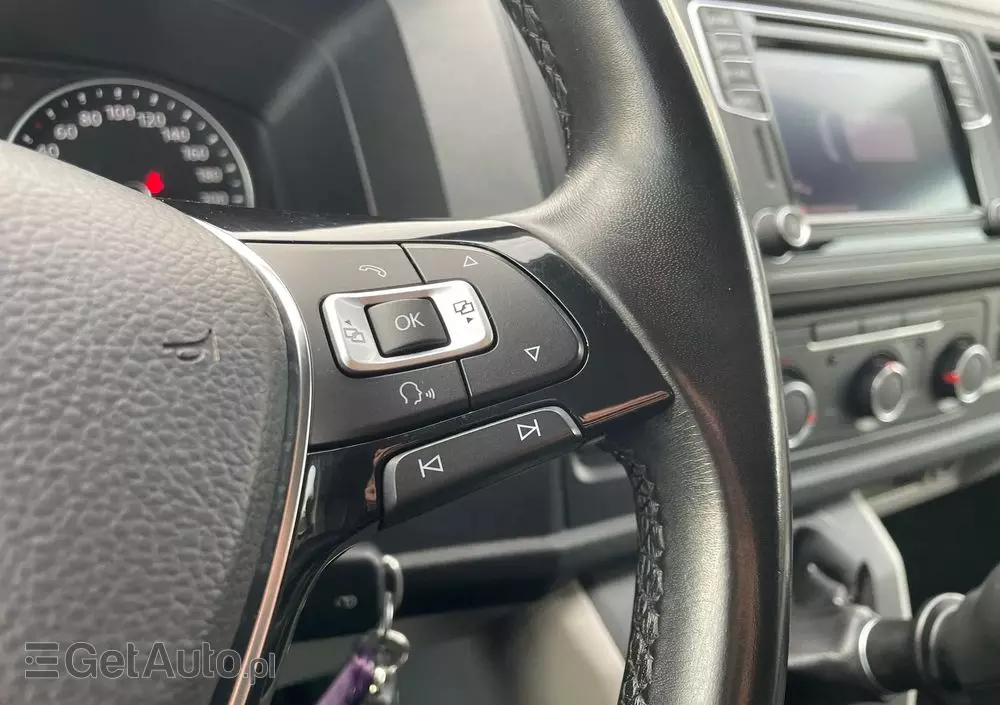 VOLKSWAGEN Transporter T6 