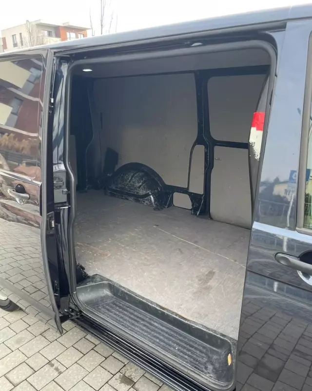 VOLKSWAGEN Transporter T6 