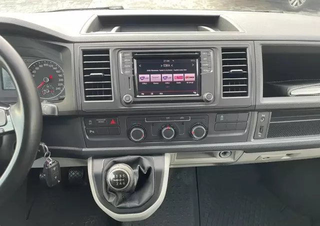 VOLKSWAGEN Transporter T6 