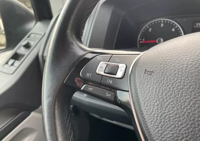 VOLKSWAGEN Transporter T6 