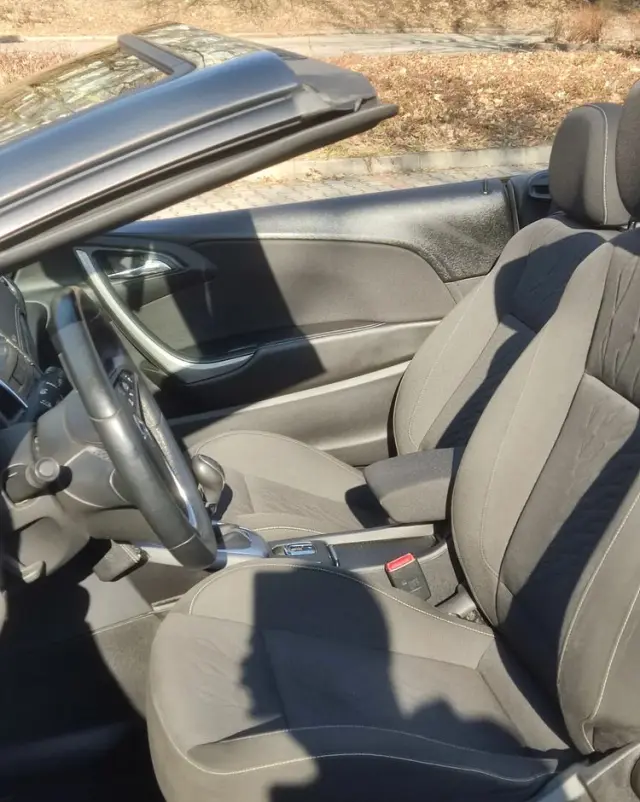 OPEL Cascada 