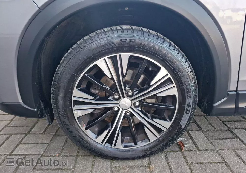 MITSUBISHI Eclipse Cross 1.5 T GPF Invite Plus