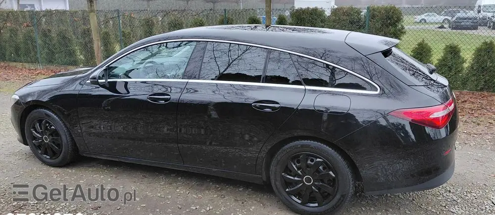 MERCEDES-BENZ CLA 180 Edition 2022