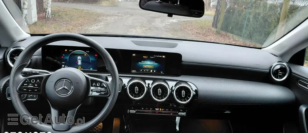 MERCEDES-BENZ CLA 180 Edition 2022