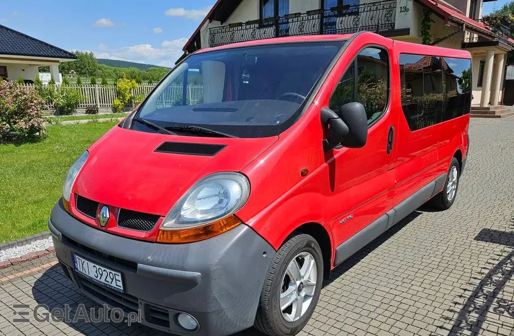 RENAULT Trafic 