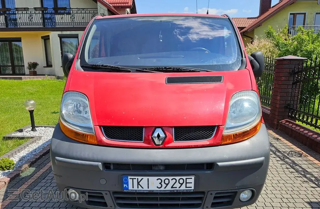 RENAULT Trafic 