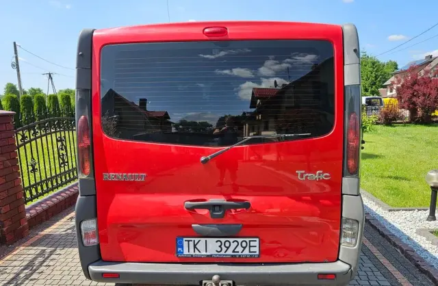 RENAULT Trafic 