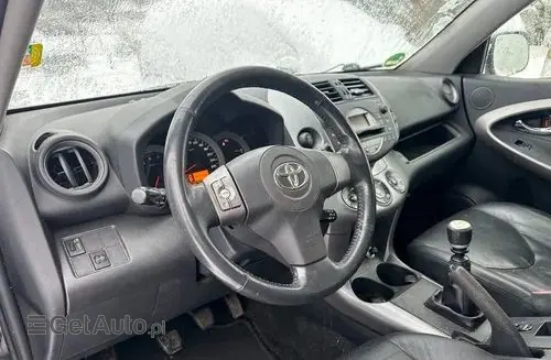 TOYOTA Rav 4 