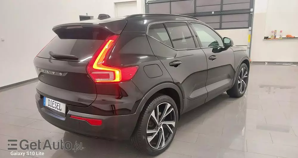 VOLVO XC 40 D4 AWD Geartronic R-Design
