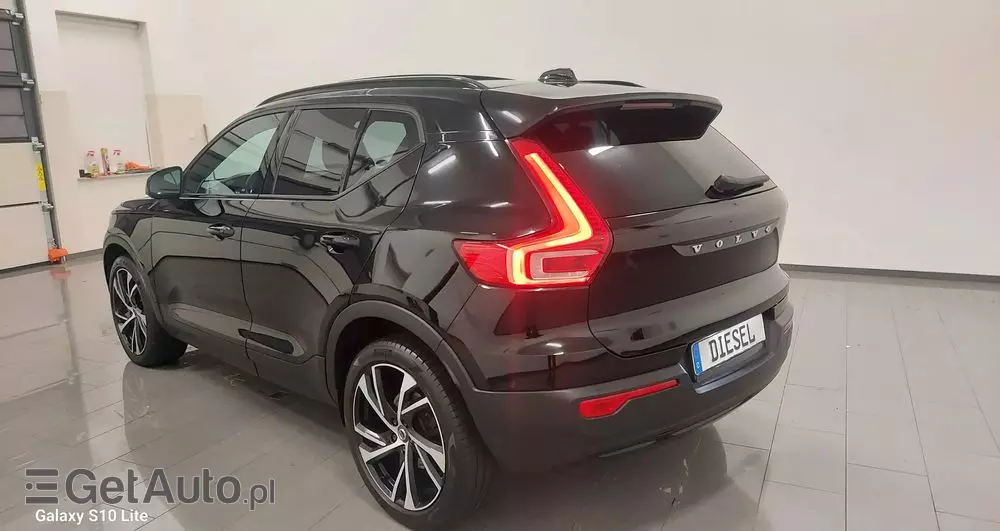 VOLVO XC 40 D4 AWD Geartronic R-Design