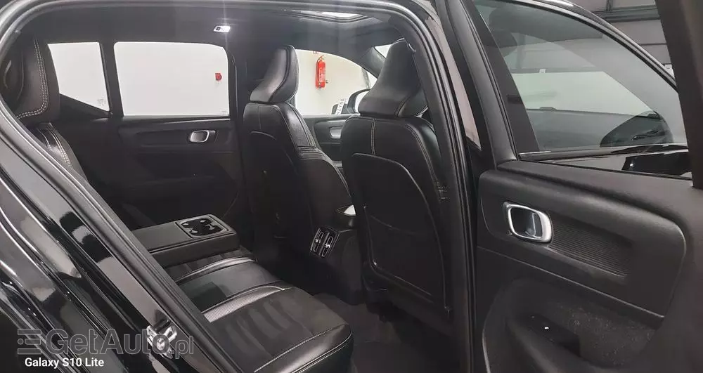 VOLVO XC 40 D4 AWD Geartronic R-Design