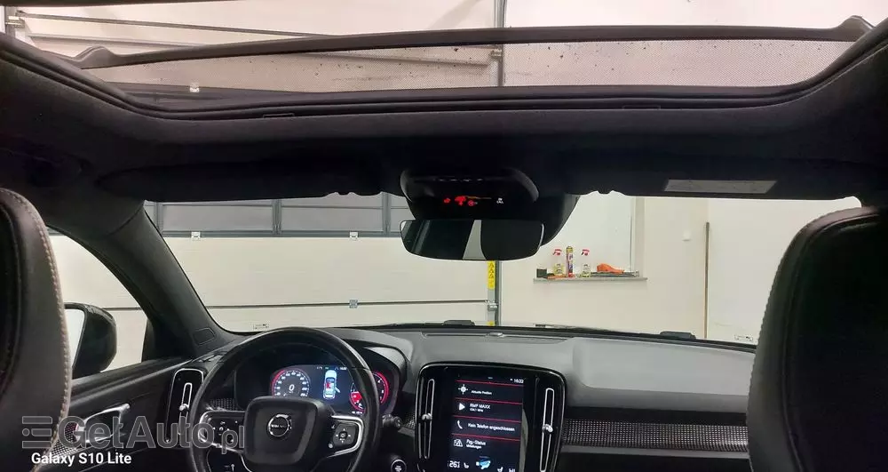 VOLVO XC 40 D4 AWD Geartronic R-Design