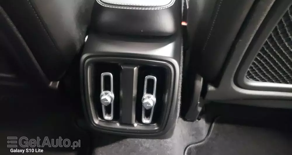 VOLVO XC 40 D4 AWD Geartronic R-Design