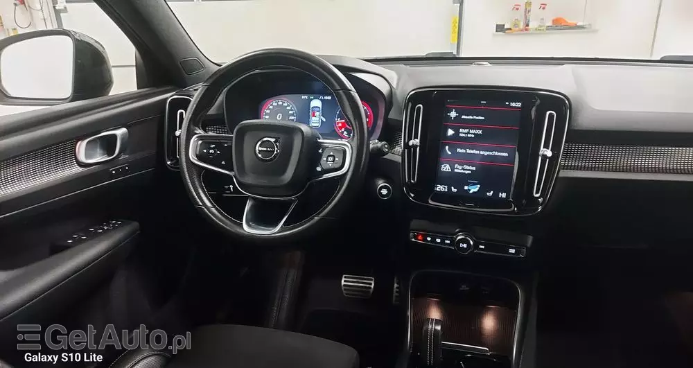 VOLVO XC 40 D4 AWD Geartronic R-Design