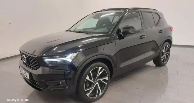 VOLVO XC 40 D4 AWD Geartronic R-Design