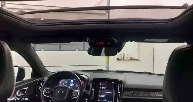 VOLVO XC 40 D4 AWD Geartronic R-Design