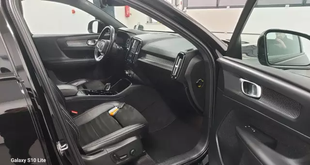 VOLVO XC 40 D4 AWD Geartronic R-Design