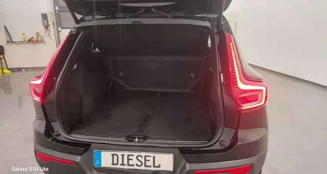 VOLVO XC 40 D4 AWD Geartronic R-Design