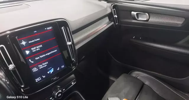 VOLVO XC 40 D4 AWD Geartronic R-Design