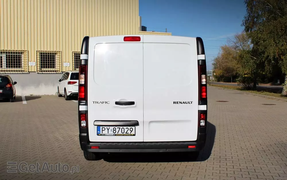 RENAULT Trafic L2H1 furgon 