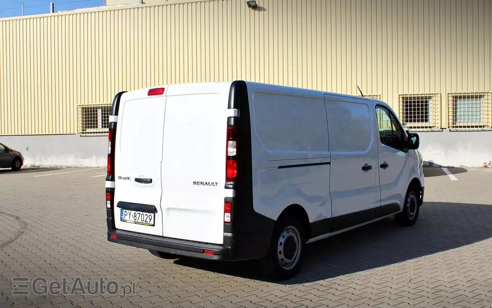 RENAULT Trafic L2H1 furgon 
