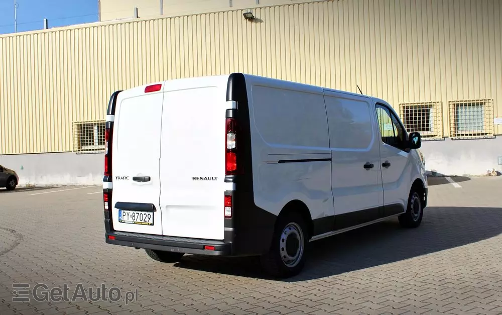 RENAULT Trafic L2H1 furgon 
