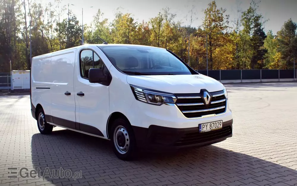 RENAULT Trafic L2H1 furgon 