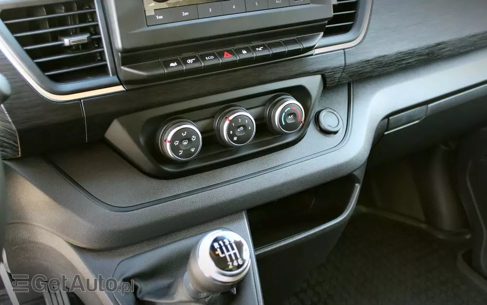 RENAULT Trafic L2H1 furgon 