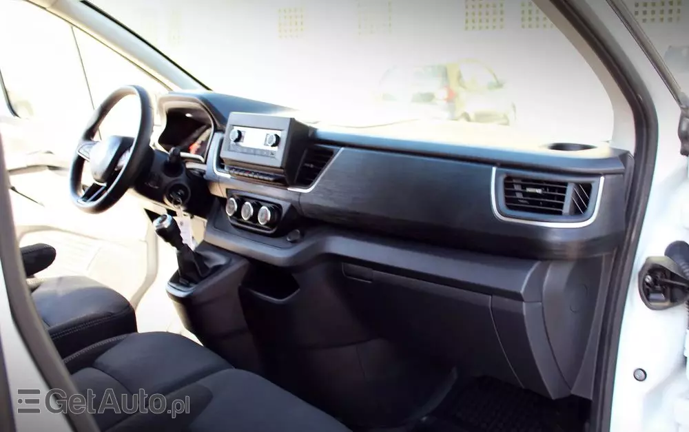 RENAULT Trafic L2H1 furgon 