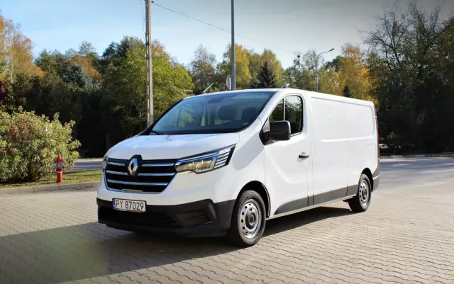 RENAULT Trafic L2H1 furgon 