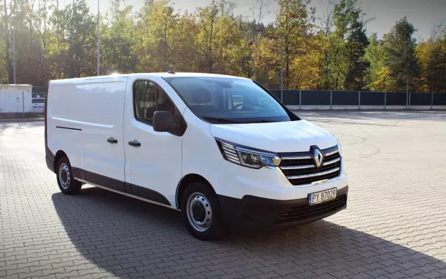 RENAULT Trafic L2H1 furgon 