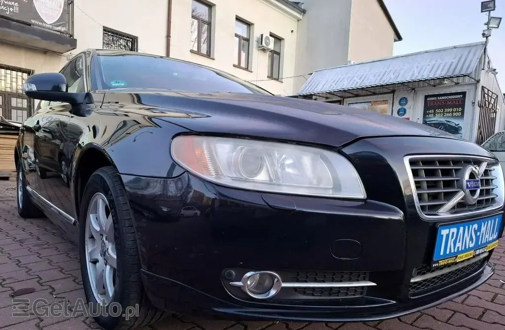 VOLVO S80 