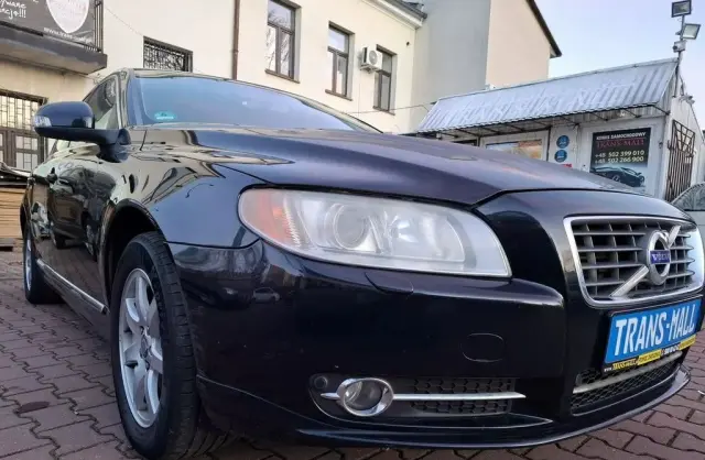 VOLVO S80 