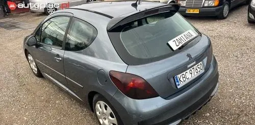 PEUGEOT 207 