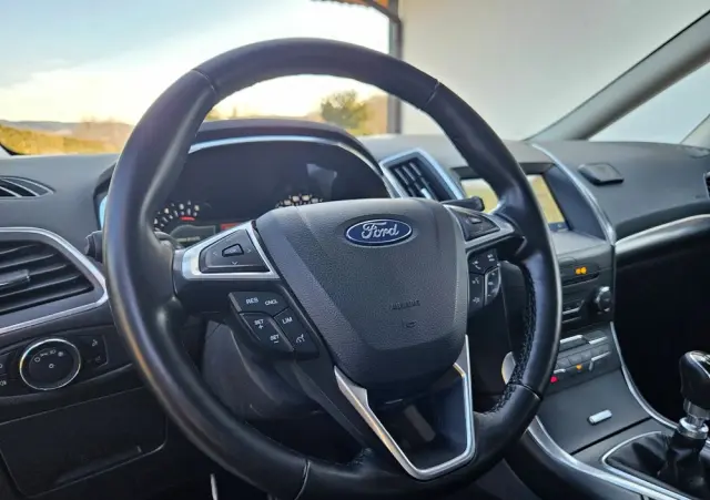 FORD Galaxy 2.0 TDCi Titanium