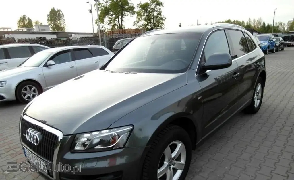 AUDI Q5 