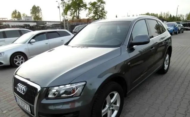 AUDI Q5 