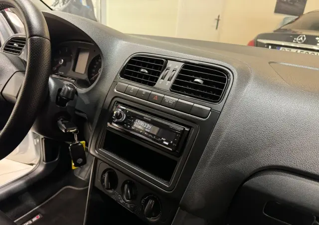 VOLKSWAGEN Polo 1.6 TDI DPF Trendline